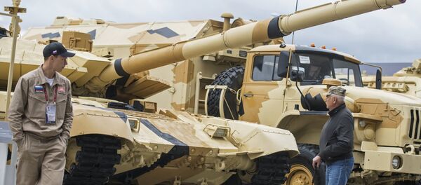 Tancul rusesc T-90MS - în rusă Т-90МС la o expoziție organizată în 2016 Tancul rusesc T-90MS - în rusă Т-90МС la o expoziție organizată în 2016 - Sputnik Moldova-România