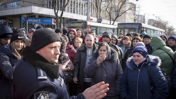 Протестующие заблокировали центральные улицы Кишинева - Sputnik Молдова