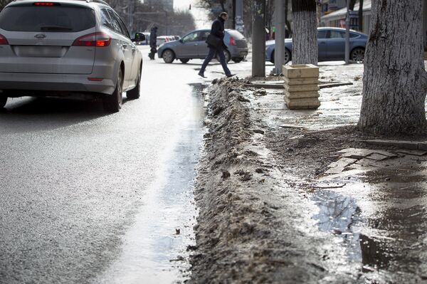 Город тонет в грязи Город тонет в грязи - Sputnik Молдова