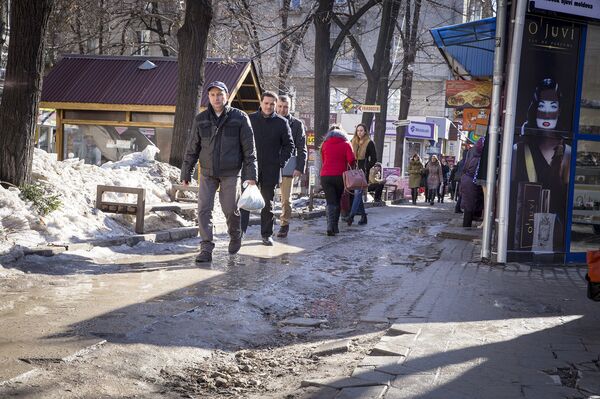 Современный Кишинев: обратите внимание на тротуары. Современный Кишинев: обратите внимание на тротуары. - Sputnik Молдова