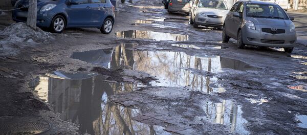 город тонет в грязи  - Sputnik Moldova