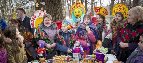 Празднование Масленицы в Кишиневе - Sputnik Молдова
