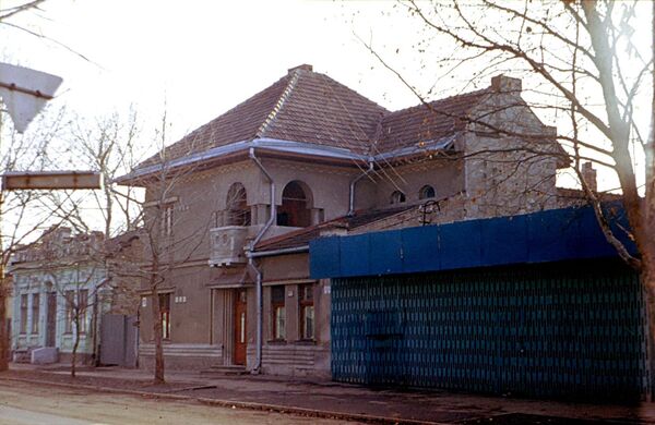 Кафе La Gratar. Кишинев 1987 год Кафе La Gratar. Кишинев 1987 год - Sputnik Молдова