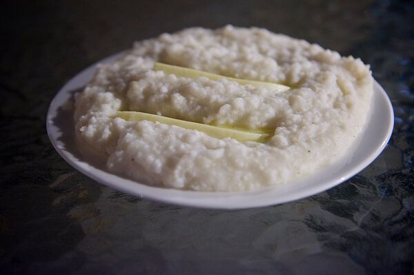 Гоми с сулгуни. Грузинская кухня Гоми с сулгуни. Грузинская кухня - Sputnik Молдова