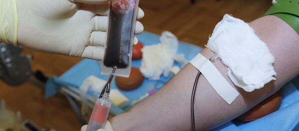 Забор крови для исследования на наличие инфекций - Sputnik Молдова