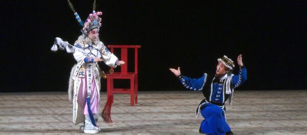 Звезды пекинской оперы выступили в Кишиневе Звезды пекинской оперы выступили в Кишиневе - Sputnik Молдова