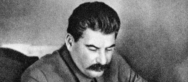 Иосиф Сталин в рабочем кабинете - Sputnik Moldova-România