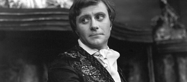 Андрей Миронов в роли Фигаро в спектакле Безумный день, или Женитьба Фигаро - Sputnik Молдова