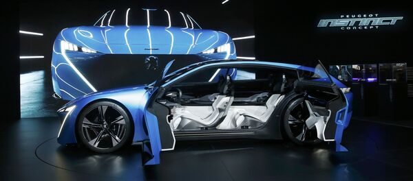 Концепт-кар Peugeot Instinct на Женевском автосалоне Концепт-кар Peugeot Instinct на Женевском автосалоне - Sputnik Молдова