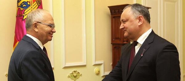 Președintele Igor Dodon și  Farit Muhametșin ambasador al FR în RM - Sputnik Moldova