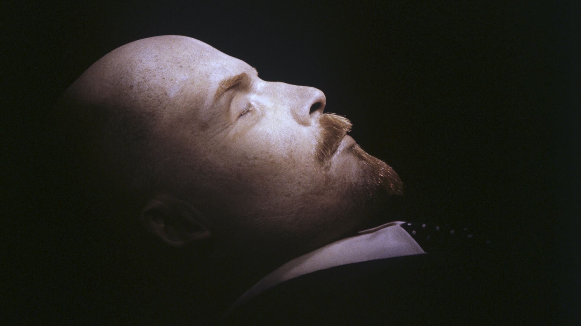 Cadavrul lui Vladimir Ilici Lenin în mausoleul din Piața Roșie, Moscova - Sputnik Moldova-România, 1920, 09.12.2021