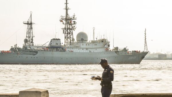 Russian Vishnya (also known as Meridian) class warship CCB-175 Viktor Leonov, arrives at Havana's harbor - Sputnik Moldova-România