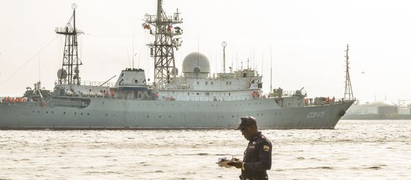 Russian Vishnya (also known as Meridian) class warship CCB-175 Viktor Leonov, arrives at Havana's harbor Russian Vishnya (also known as Meridian) class warship CCB-175 Viktor Leonov, arrives at Havana's harbor - Sputnik Moldova-România
