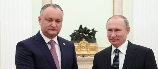 Вопросы молдо-российского партнерства обсудили Путин и Додон - Sputnik Молдова