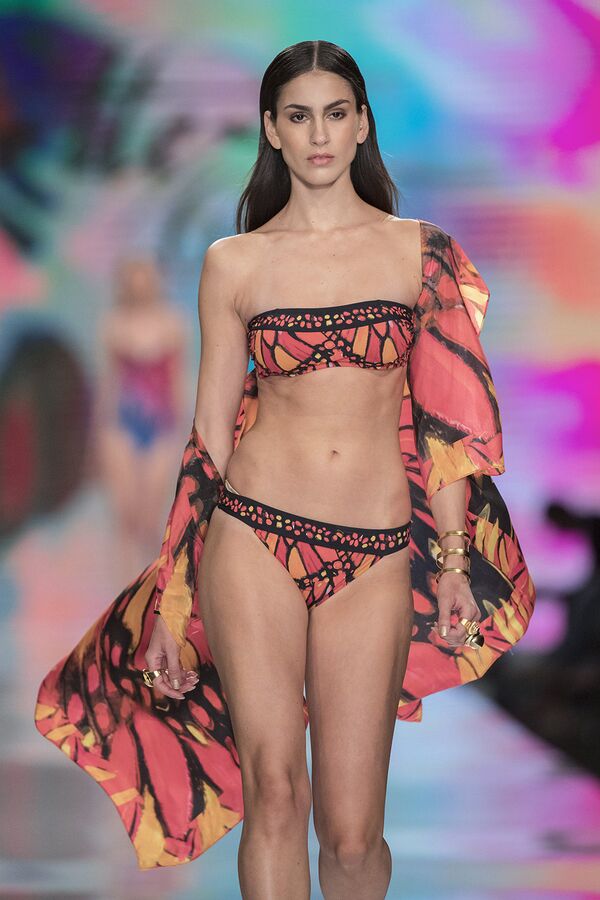 Показ коллекции купальников Gottex в рамках Tel Aviv Fashion Week. - Sputnik Молдова