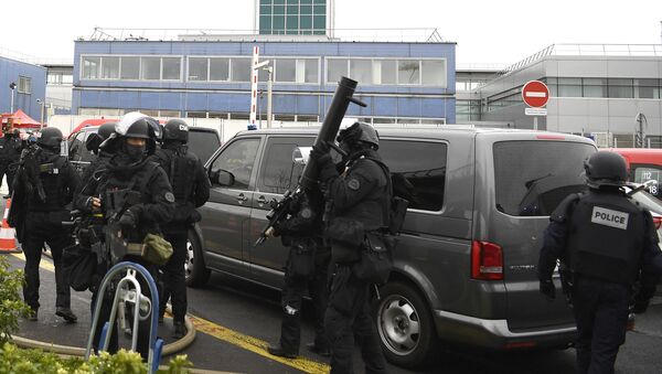 Une opération de police en cours à l'aéroport d'Orly - Sputnik Moldova-România