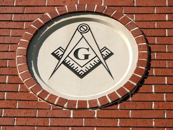 Echerul și compasul masonic, simboluri masonice Echerul și compasul masonic, simboluri masonice - Sputnik Moldova