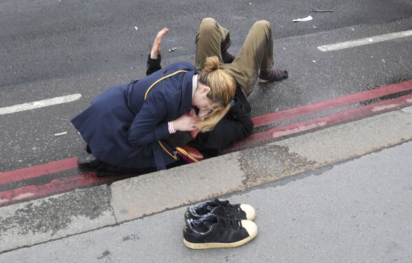 Persoane rănite pe Westminster Bridge din Londra Persoane rănite pe Westminster Bridge din Londra - Sputnik Moldova
