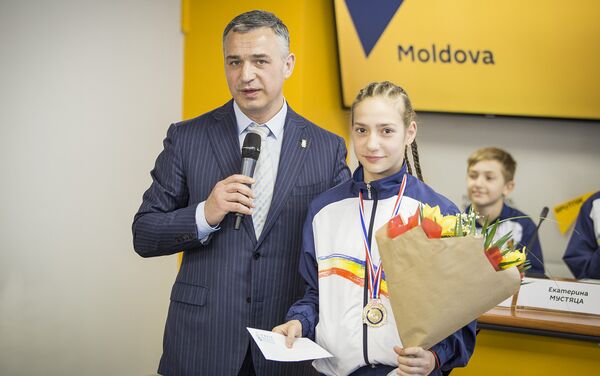 Валерий Заболотный и Стефания Татару - Sputnik Молдова