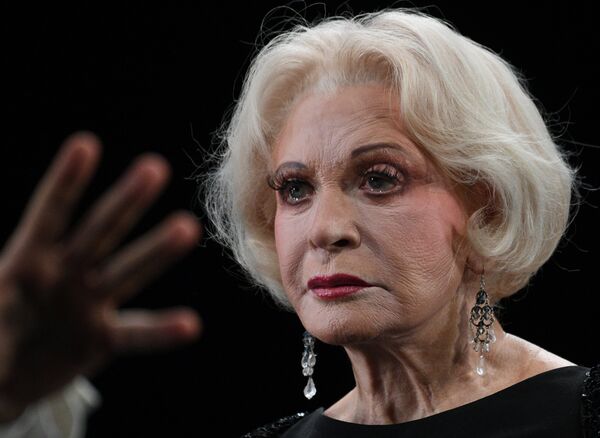 Людмила Максакова в роли Иокасты в спектакле Царь Эдип  - Sputnik Молдова