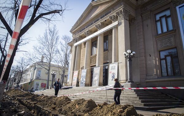 Кишиневские руины - ремонт проспекта Штефан чел Маре сильно затянулся - Sputnik Moldova