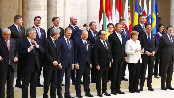 European Union leaders pose for a family photo during a meeting on the 60th anniversary of the Treaty of Rome, in Rome, Italy March 25, 2017 - Sputnik Moldova-România