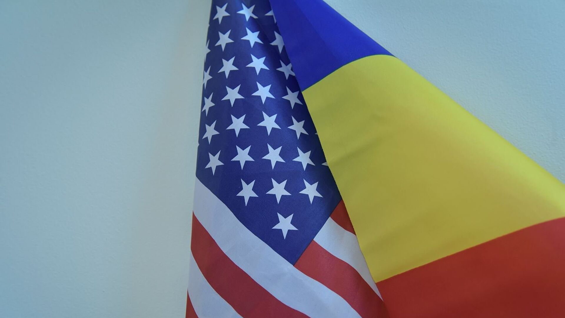 Tricolorul românesc și drapelul SUA - Sputnik Moldova-România, 1920, 10.02.2023