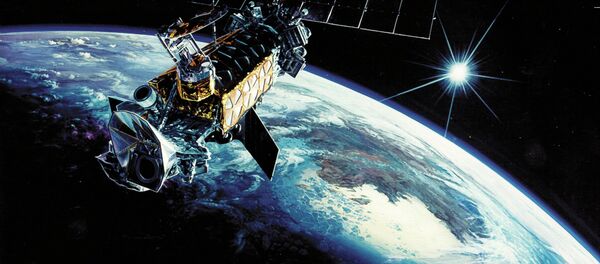 Defense Meteorological Satellite Program Primary function: Collect terrestrial, space en- vironment and Earth surface data. Dimensions: Approximately 14 ft. long. Weight: 2,545 lbs., includ- ing 592-pound sensor payload. - Sputnik Moldova-România