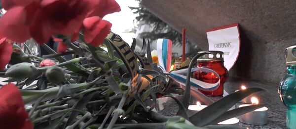 Цветы в память о жертвах теракта в Петербурге Цветы в память о жертвах теракта в Петербурге - Sputnik Молдова