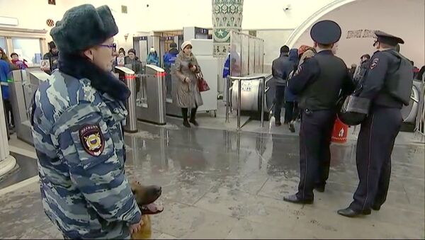 В московском метро усилены меры безопасности - Sputnik Молдова