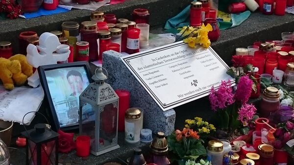 Площадь в Берлине, где на рождественской ярмарке грузовик врезался в толпу Площадь в Берлине, где на рождественской ярмарке грузовик врезался в толпу - Sputnik Молдова