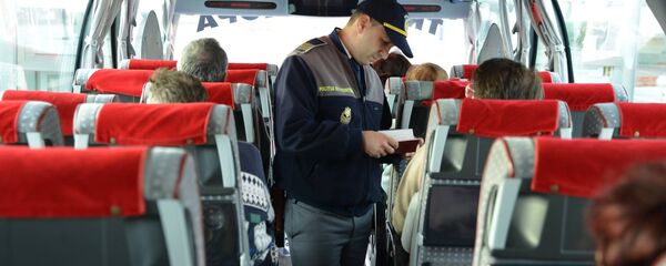 Control de pașapoarte, vamă, România - Sputnik Moldova