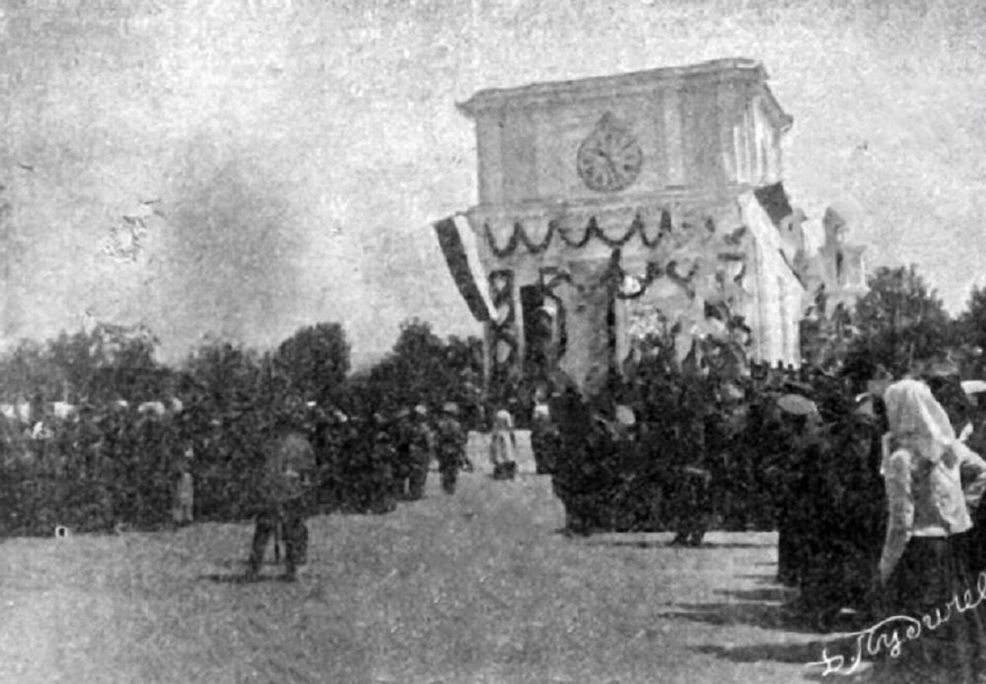 Святые ворота в Кишиневе - Sputnik Молдова, 1920, 16.10.2021