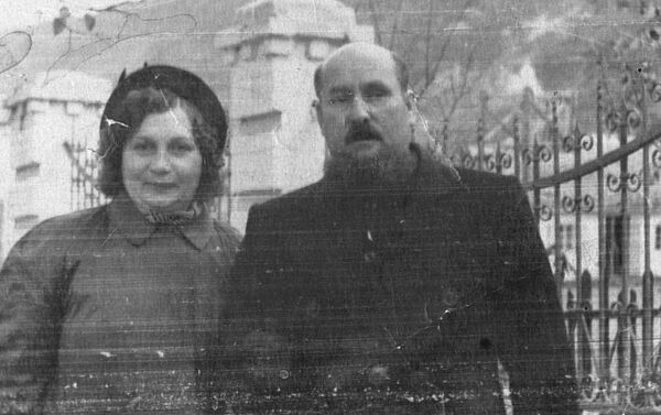 Григорий Каменев с женой Марией - Sputnik Молдова