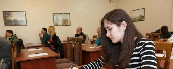 Тотальный диктант в Молдове при информационной поддержке Sputnik - Sputnik Молдова