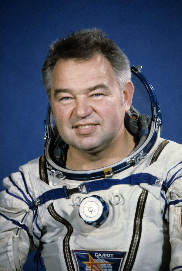 Летчик-космонавт Георгий Гречко Летчик-космонавт Георгий Гречко - Sputnik Молдова