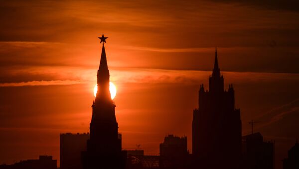 One of the Kremlin towers in Moscow. - Sputnik Moldova-România