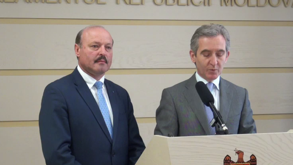 Briefing susținut de deputații Valeriu Ghilețchi și Iurie Leancă Briefing susținut de deputații Valeriu Ghilețchi și Iurie Leancă - Sputnik Moldova