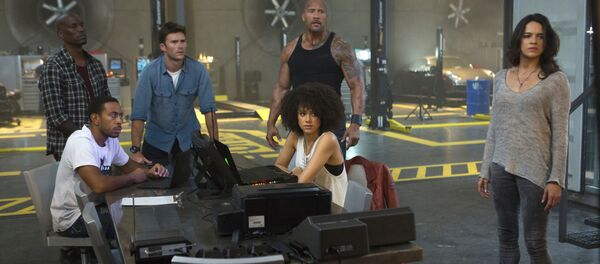 Кадр из фильма Форсаж 8 - Sputnik Молдова