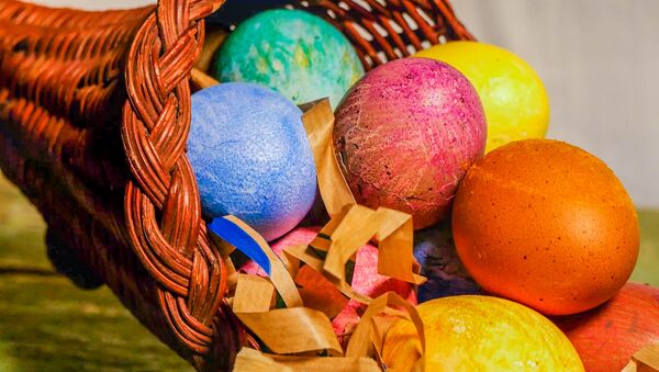 Как приготовить натуральные краски для яиц на Пасху - Sputnik Молдова