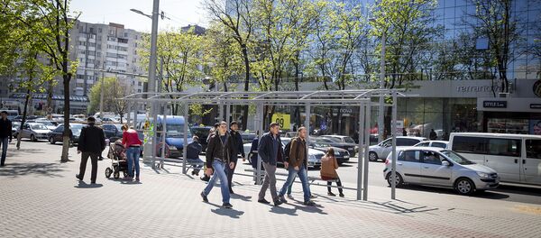 Люди в городе - Sputnik Moldova