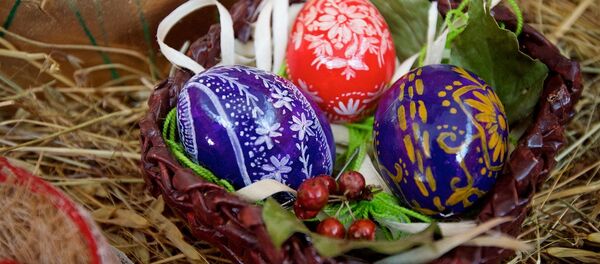Декоративные пасхальные яйца. Сувениры к Пасхе Декоративные пасхальные яйца. Сувениры к Пасхе - Sputnik Молдова