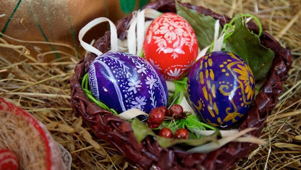 Декоративные пасхальные яйца. Сувениры к Пасхе - Sputnik Молдова