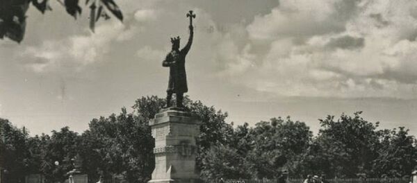 Памятник Штефану Великому в Кишиневе, межвоенный период - Sputnik Молдова