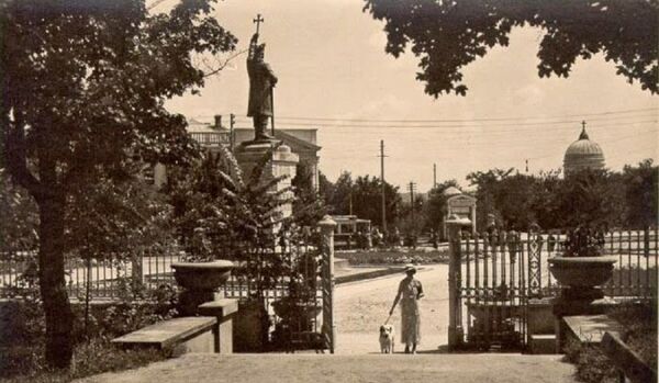 Памятник Штефану Великому в Кишиневе, межвоенный период - Sputnik Молдова