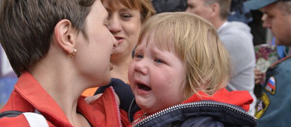Copil, mamă, poliție - Sputnik Moldova-România