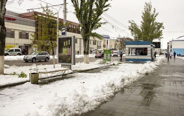 Тирасполь, уборка после разгула стихии Тирасполь, уборка после разгула стихии - Sputnik Молдова