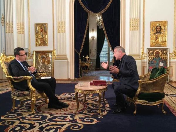 Victor Ciutacu şi Gigi Becali Victor Ciutacu şi Gigi Becali - Sputnik Moldova-România