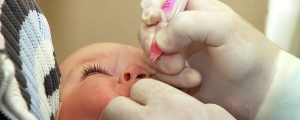 Children aged from 1 month to 17 years are vaccinated against poliomyelitis - Sputnik Moldova-România