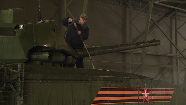 Как танки Армата готовят к параду Победы в Москве - Sputnik Молдова